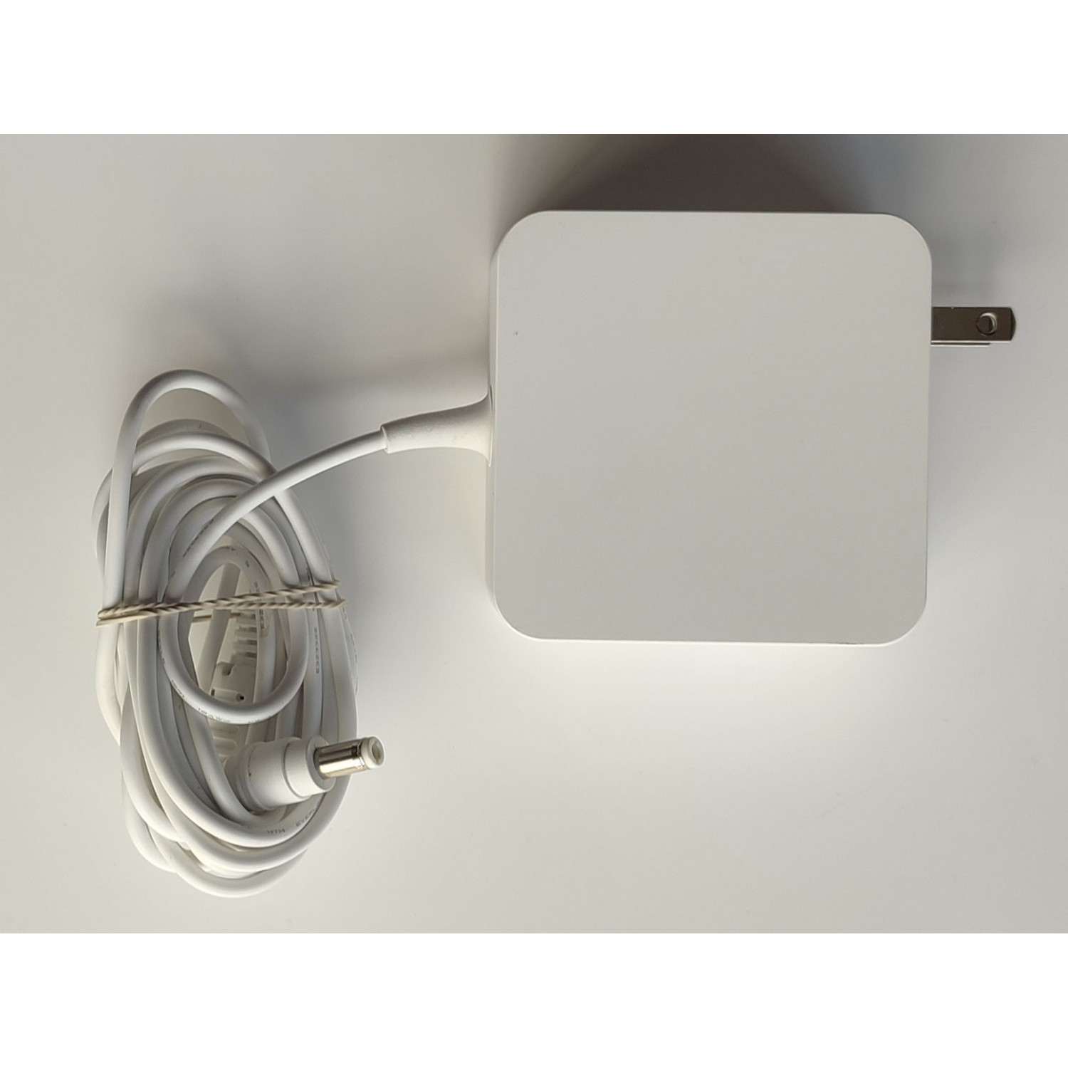 ADAPTADOR AC DELTA / NUMERO DE PARTE UPD-480WNAB / 12V - 4A / Z72W23H08WJ	 - Imagen 2